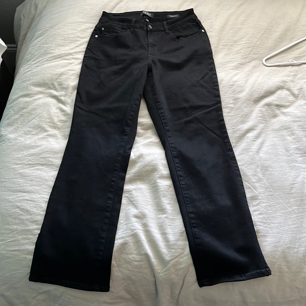Judy Blue. 14W straight leg black jeans.